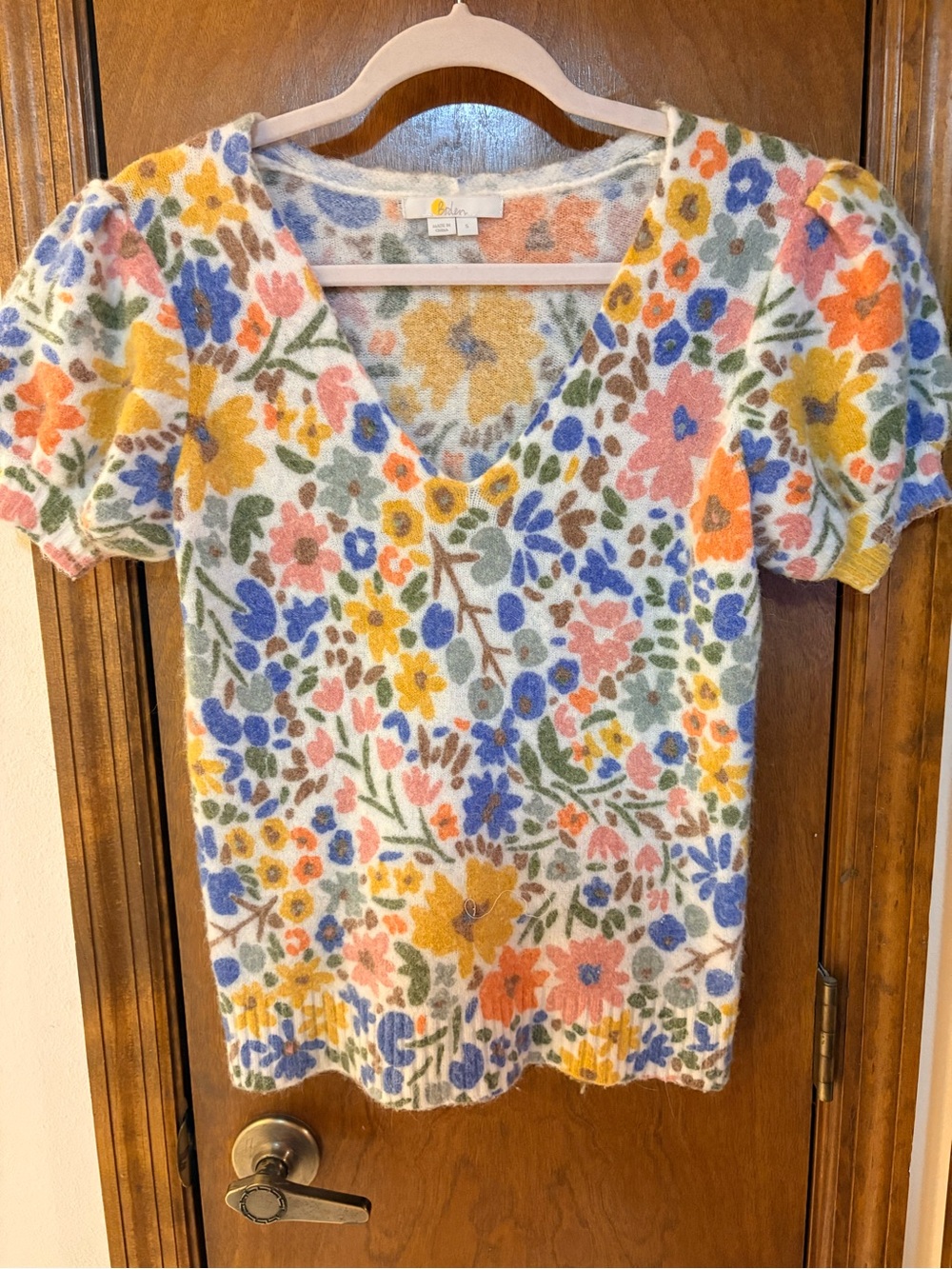 🌸 Boden Pastel Multi Floral V-Neck Puff Sleeve Sweater – Size Small 🌸